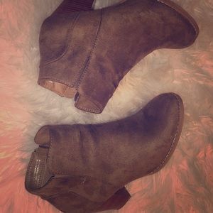 Woman’s ankle boots